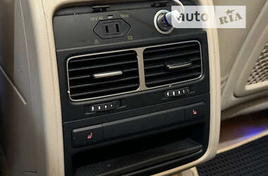 Внедорожник / Кроссовер Volkswagen Touareg 2011 в Кривом Роге