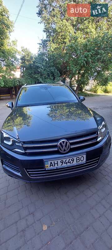Позашляховик / Кросовер Volkswagen Touareg 2012 в Дніпрі