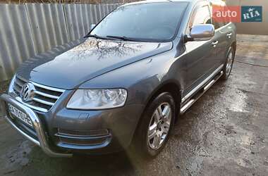 Внедорожник / Кроссовер Volkswagen Touareg 2005 в Кропивницком