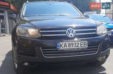 Внедорожник / Кроссовер Volkswagen Touareg 2012 в Киеве