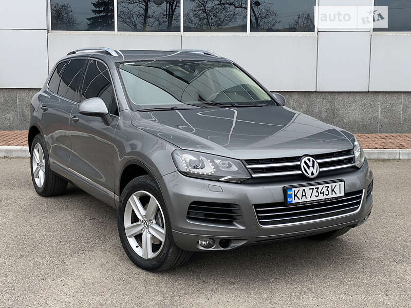 Внедорожник / Кроссовер Volkswagen Touareg 2011 в Белой Церкви