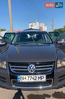Внедорожник / Кроссовер Volkswagen Touareg 2007 в 