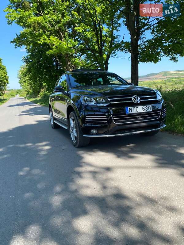 Позашляховик / Кросовер Volkswagen Touareg 2012 в Львові