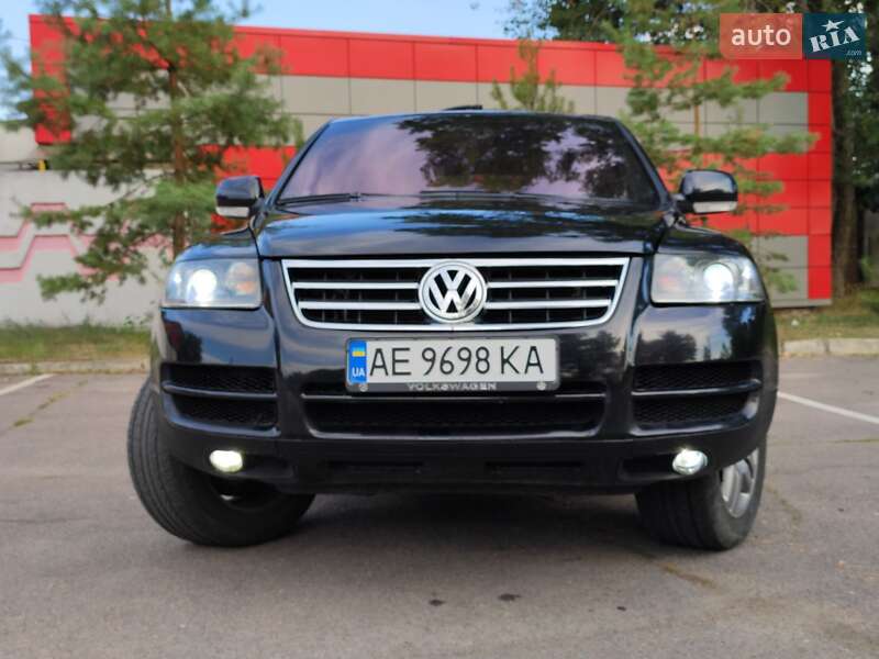 Позашляховик / Кросовер Volkswagen Touareg 2005 в Дніпрі