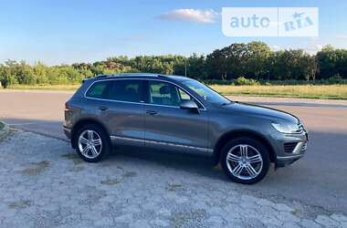 Внедорожник / Кроссовер Volkswagen Touareg 2017 в Днепре