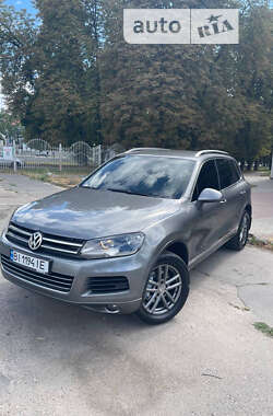 Внедорожник / Кроссовер Volkswagen Touareg 2013 в Полтаве