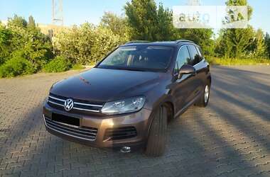 Позашляховик / Кросовер Volkswagen Touareg 2011 в Києві