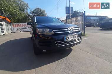 Внедорожник / Кроссовер Volkswagen Touareg 2012 в Киеве