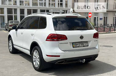 Позашляховик / Кросовер Volkswagen Touareg 2013 в Одесі