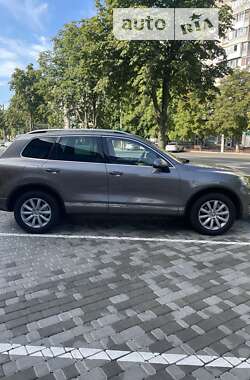 Позашляховик / Кросовер Volkswagen Touareg 2011 в Одесі