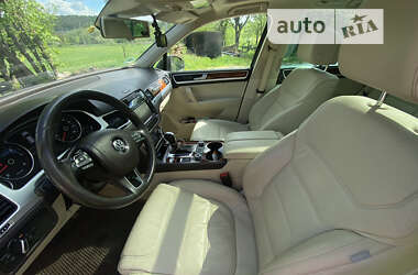 Внедорожник / Кроссовер Volkswagen Touareg 2013 в Коломые