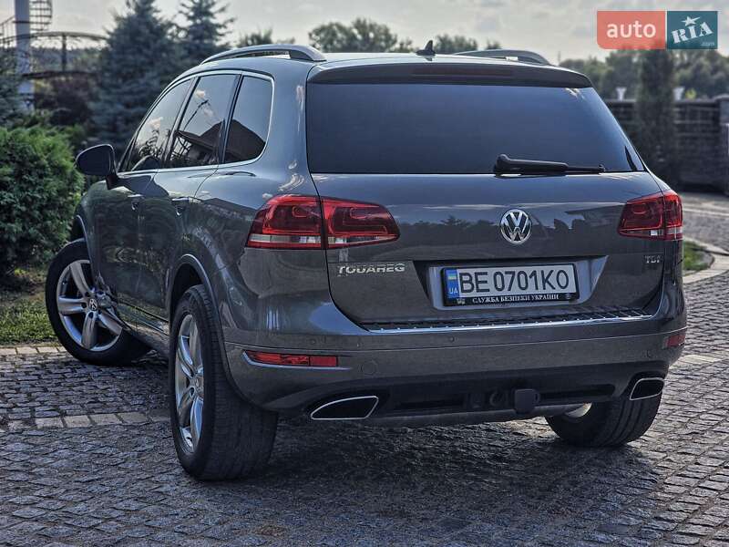 Позашляховик / Кросовер Volkswagen Touareg 2011 в Первомайську