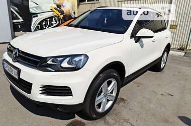 Позашляховик / Кросовер Volkswagen Touareg 2011 в Умані