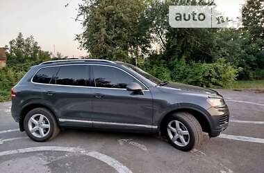 Внедорожник / Кроссовер Volkswagen Touareg 2013 в Конотопе