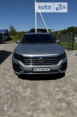 Внедорожник / Кроссовер Volkswagen Touareg 2018 в Ковеле