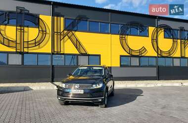 Внедорожник / Кроссовер Volkswagen Touareg 2017 в 