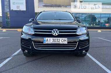 Позашляховик / Кросовер Volkswagen Touareg 2011 в Києві