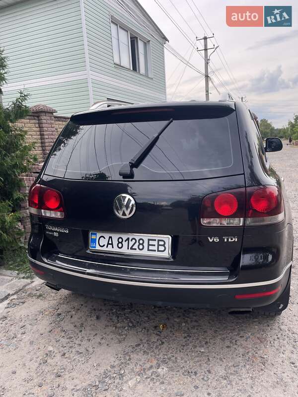 Внедорожник / Кроссовер Volkswagen Touareg 2010 в Умани
