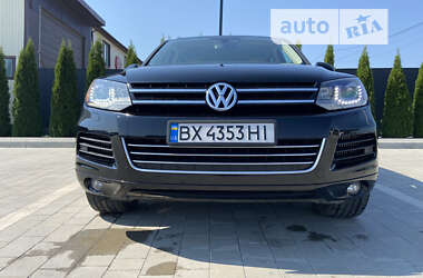 Внедорожник / Кроссовер Volkswagen Touareg 2011 в Каменец-Подольском