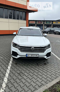 Внедорожник / Кроссовер Volkswagen Touareg 2019 в Хмельницком