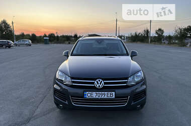 Позашляховик / Кросовер Volkswagen Touareg 2014 в Чернівцях