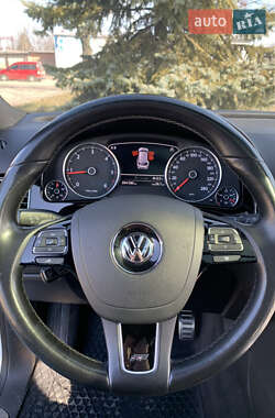 Внедорожник / Кроссовер Volkswagen Touareg 2015 в 