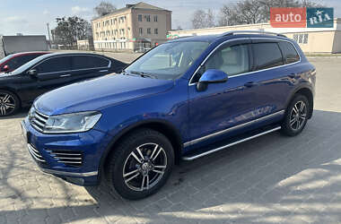 Позашляховик / Кросовер Volkswagen Touareg 2015 в Полтаві