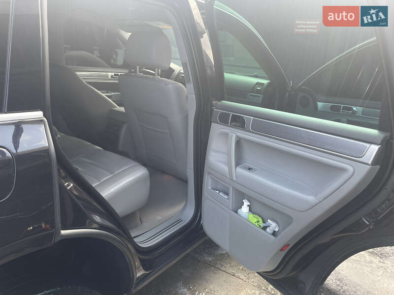 Внедорожник / Кроссовер Volkswagen Touareg 2007 в Иршаве