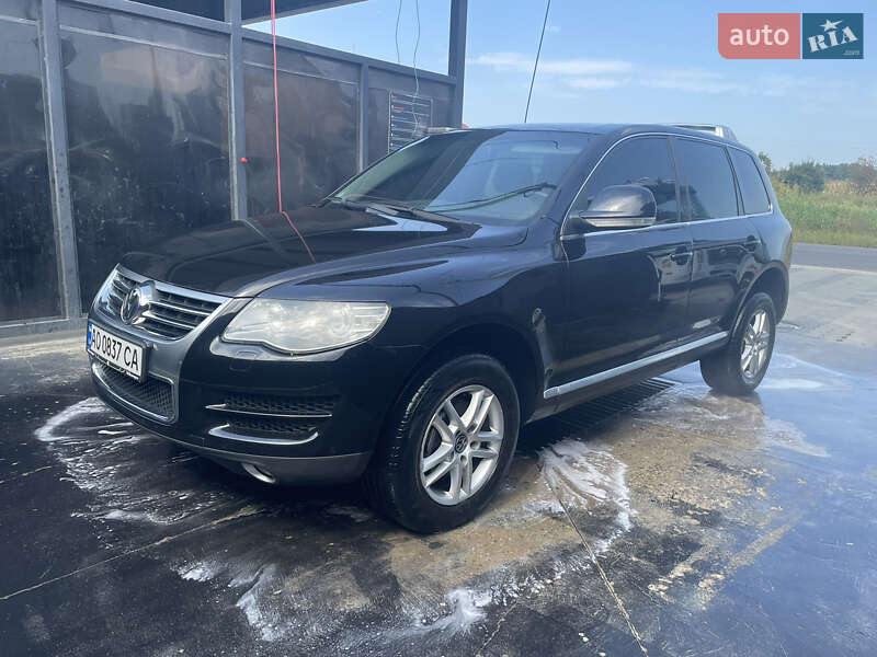 Внедорожник / Кроссовер Volkswagen Touareg 2007 в Иршаве