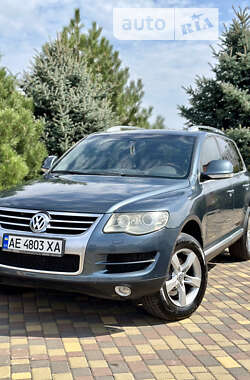 Внедорожник / Кроссовер Volkswagen Touareg 2007 в Днепре