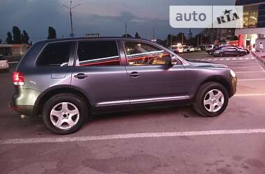 Позашляховик / Кросовер Volkswagen Touareg 2005 в Харкові