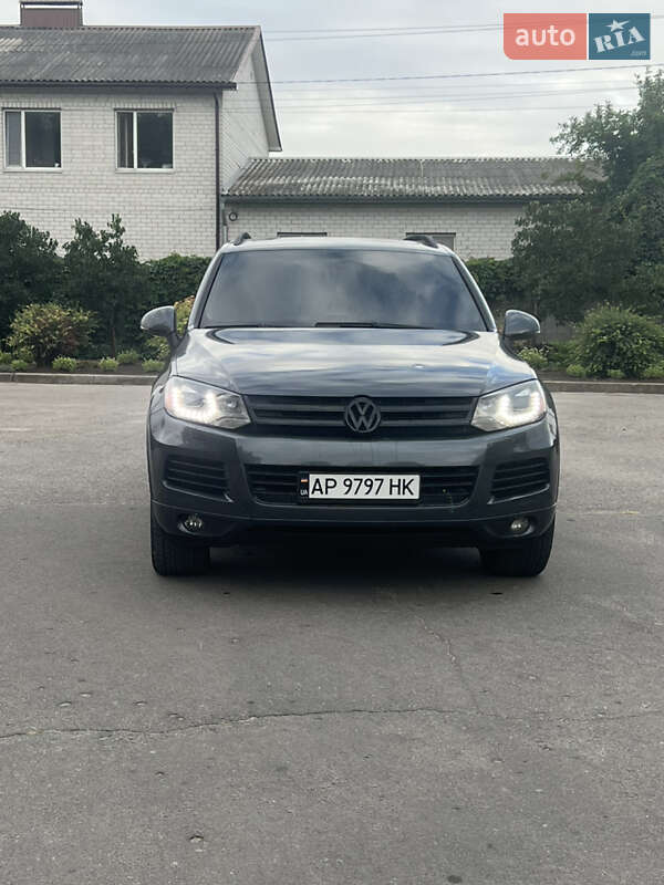 Внедорожник / Кроссовер Volkswagen Touareg 2011 в Вольнянске