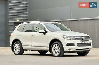 Позашляховик / Кросовер Volkswagen Touareg 2014 в Києві