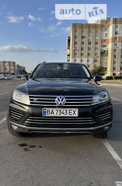 Внедорожник / Кроссовер Volkswagen Touareg 2014 в Кропивницком