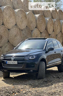 Внедорожник / Кроссовер Volkswagen Touareg 2012 в Шаргороде