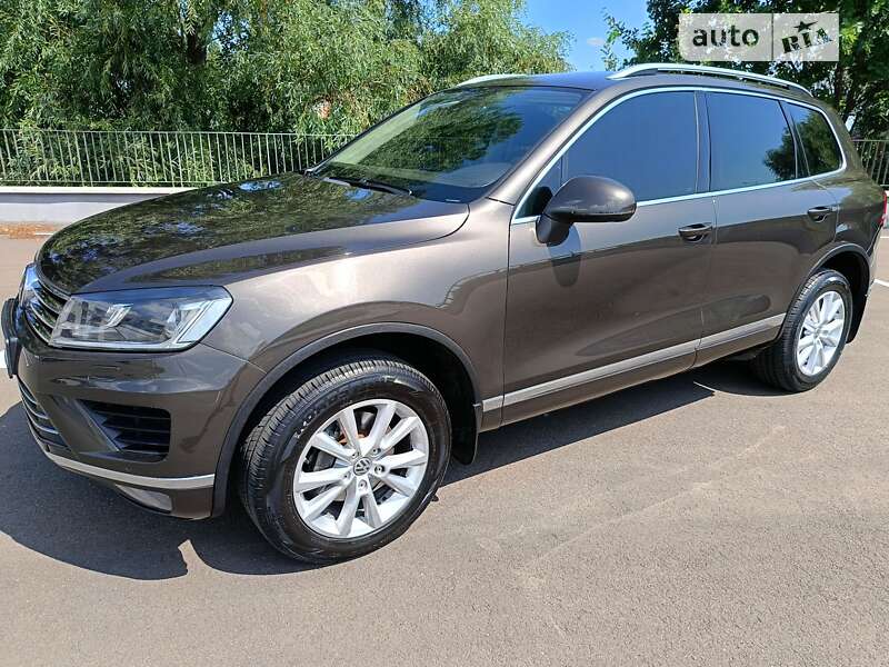 Внедорожник / Кроссовер Volkswagen Touareg 2017 в Киеве