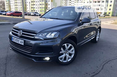 Позашляховик / Кросовер Volkswagen Touareg 2011 в Харкові