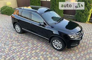 Позашляховик / Кросовер Volkswagen Touareg 2014 в Хусті