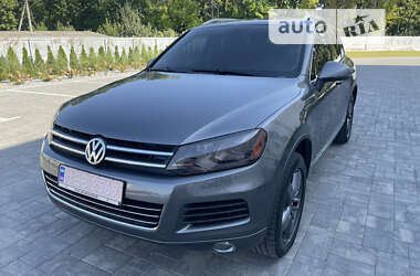 Внедорожник / Кроссовер Volkswagen Touareg 2010 в Луцке