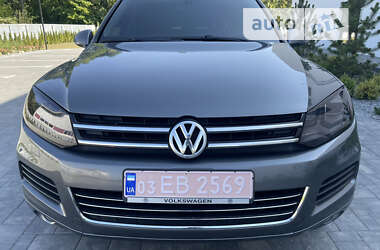 Позашляховик / Кросовер Volkswagen Touareg 2010 в Луцьку