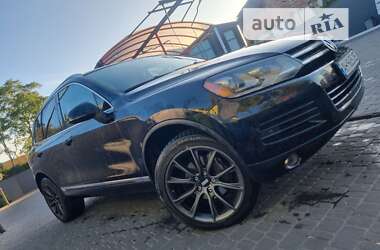 Внедорожник / Кроссовер Volkswagen Touareg 2011 в Днепре