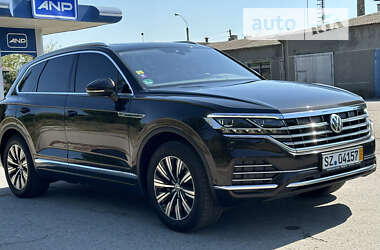 Внедорожник / Кроссовер Volkswagen Touareg 2018 в Бердичеве