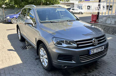 Внедорожник / Кроссовер Volkswagen Touareg 2013 в Черновцах