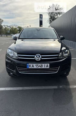 Позашляховик / Кросовер Volkswagen Touareg 2011 в Києві