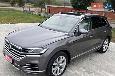 Внедорожник / Кроссовер Volkswagen Touareg 2021 в Черновцах