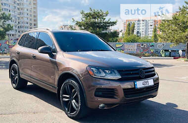 Позашляховик / Кросовер Volkswagen Touareg 2014 в Миколаєві