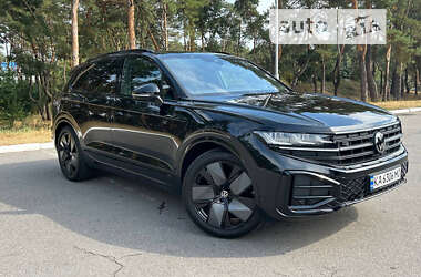 Позашляховик / Кросовер Volkswagen Touareg 2024 в Києві