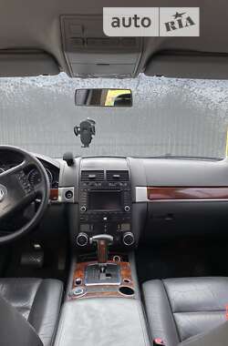 Внедорожник / Кроссовер Volkswagen Touareg 2004 в Черновцах