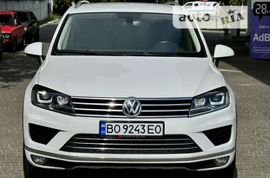 Позашляховик / Кросовер Volkswagen Touareg 2015 в Одесі