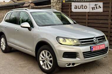 Позашляховик / Кросовер Volkswagen Touareg 2011 в Києві